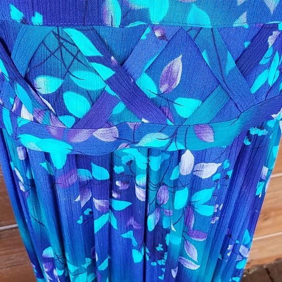 Beautiful long Worthington dress. - Picture 3 of 6